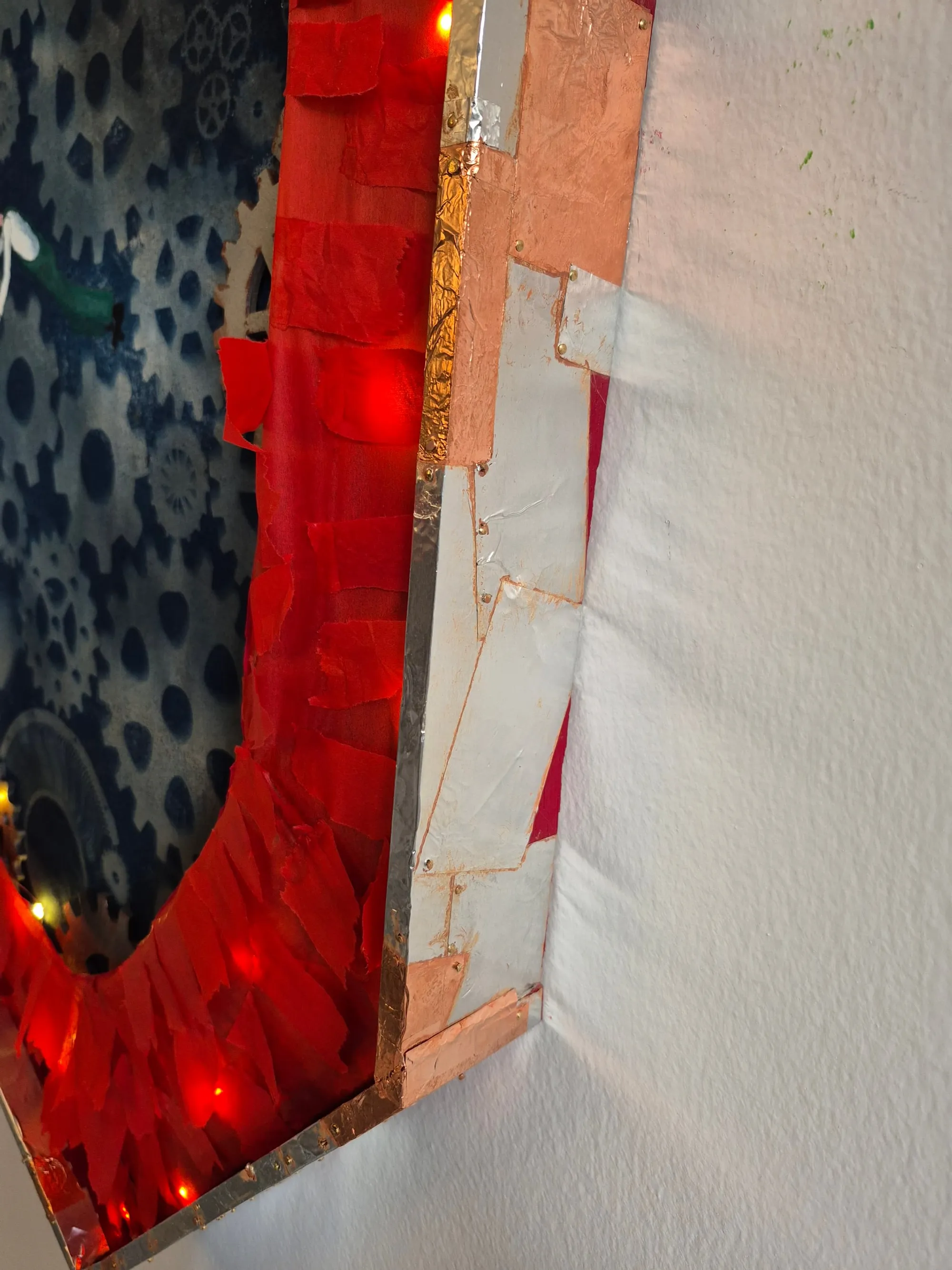 Detail of Human behaviour gear (1)
