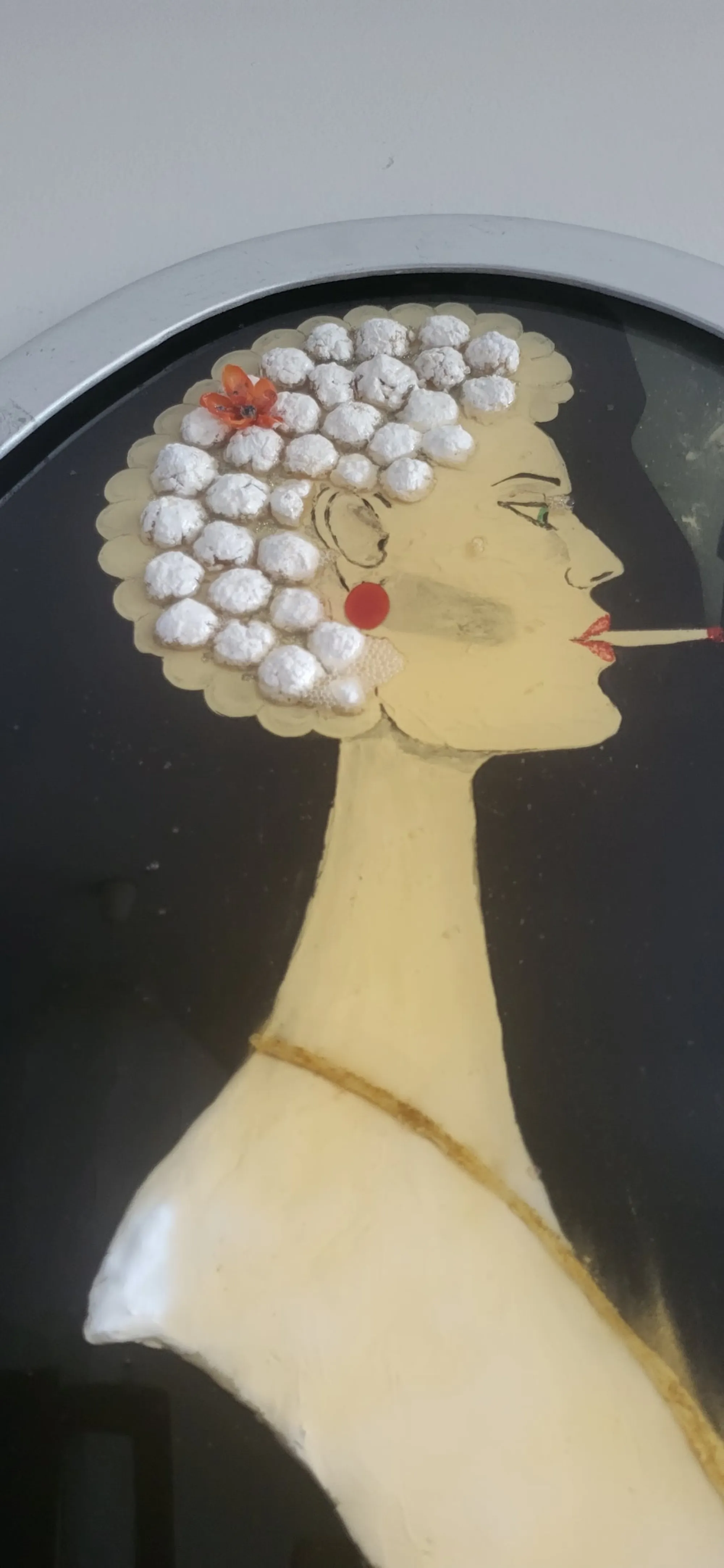 Detail of Smoking Lady cammeo (1)